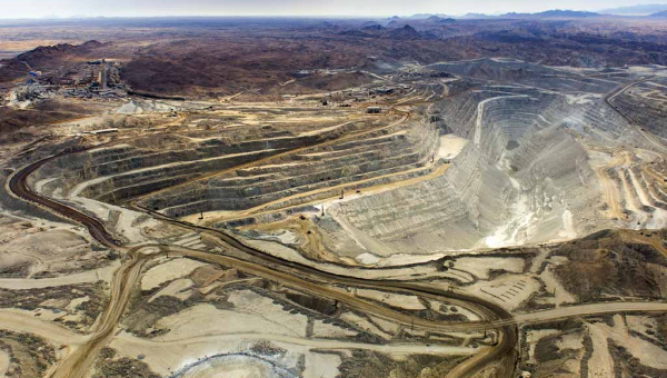 La Namibia vuole costruire una centrale nucleare per sfruttare il il proprio Uranio